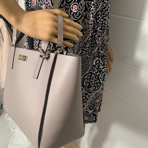 Kate Spade Satchel Bag. - Picture 6 of 8